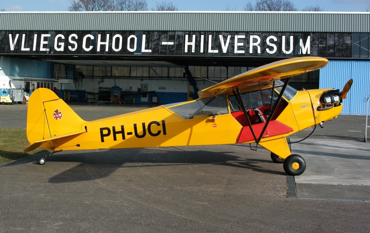 Piper Cub PH-UCI vliegt nog steeds