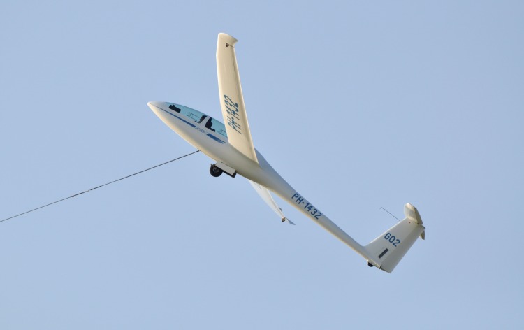 Zweefvliegtuig met blue sky