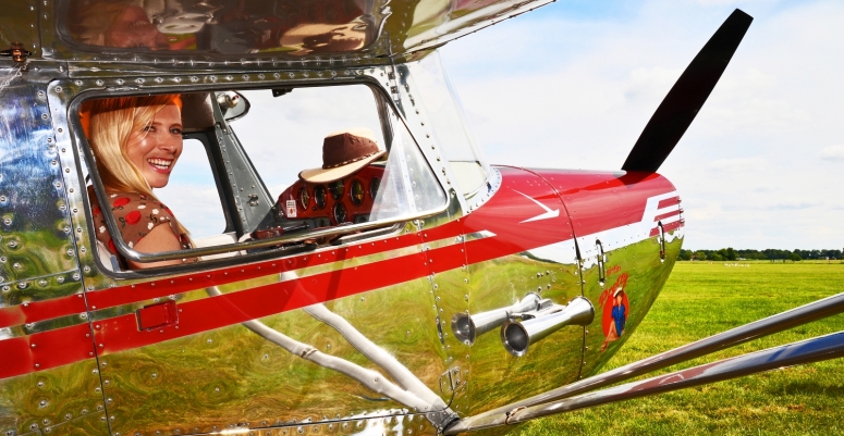 Cessna 140 N3651V sittin pretty