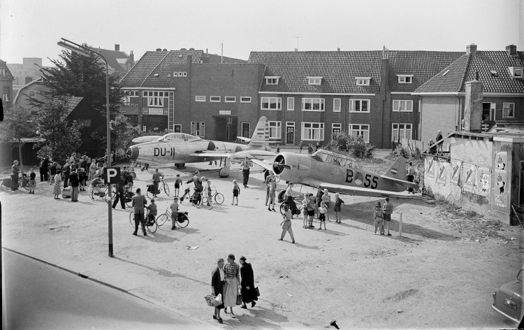 Harvard en Thunderjet in Hilversum