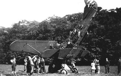 Neergeschoten Fokker C.10 nr 718 van de Militaire Luchtvaart