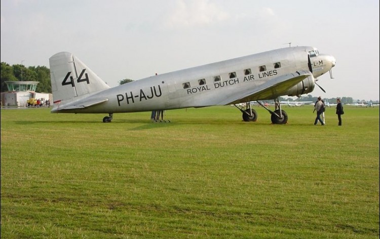 PH-AJU op EHHV