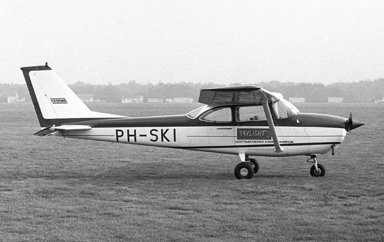 PH-SKI